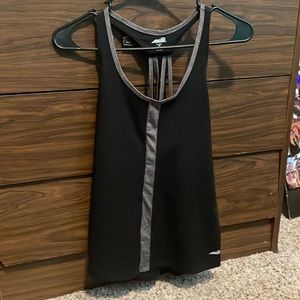 Cross back black activewear tank